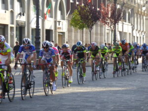 08-Giro-ciclistico-300x225 Fotografie