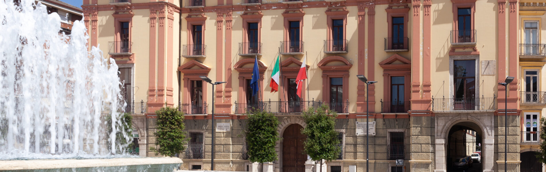 Avellino-1900x600 Home