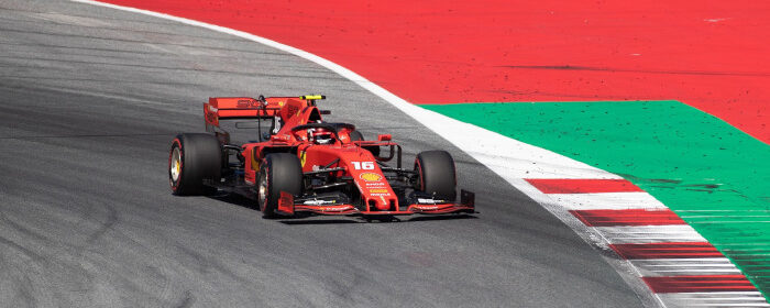 Ferrari-700x280 Web